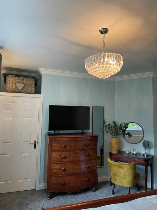 Whitehall, Thomas Turnbull Flat 3 Beautiful Apartment In Georgian House Уитби Екстериор снимка
